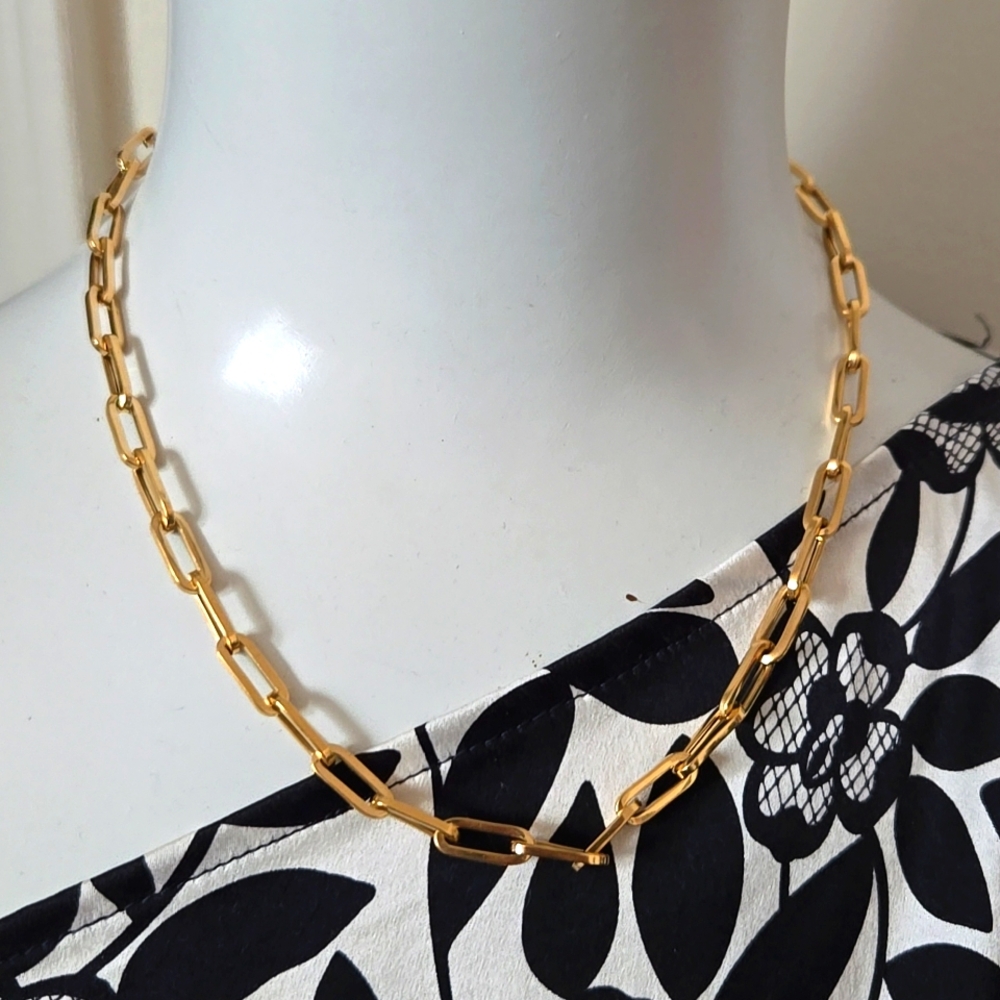 18K YG Elegant 18" Paper Clip Necklace